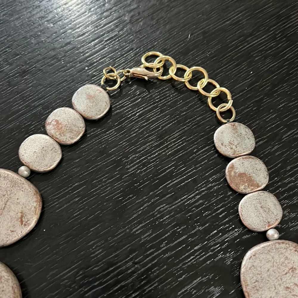 Large flat beaded necklace - Picture 3 of 4